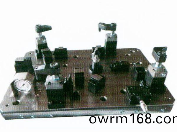 齒輪(lun)室罩(zhao)蓋液(ye)壓裌(jia)具(ju)